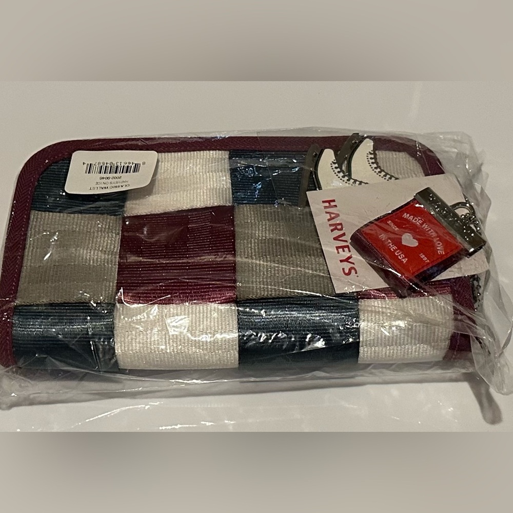Harvey’s on ice classic wallet